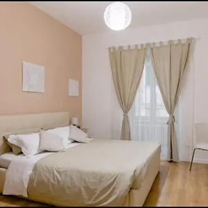 Charming 25 , Roma Italia
